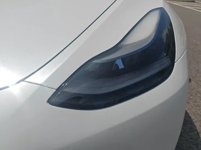 Tesla Model Y — Фото автомобиля 5