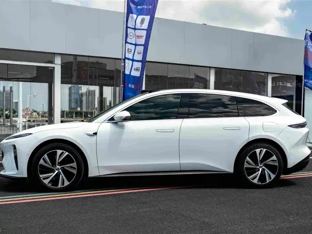 Nio ET5 Touring — Фото автомобиля 5