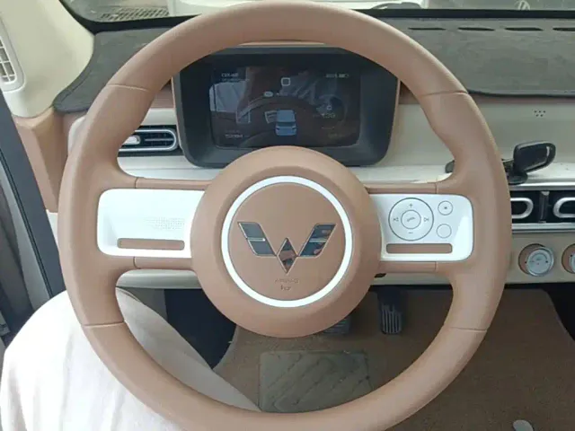 Wuling Hongguang Mini EV — Фото автомобиля 10
