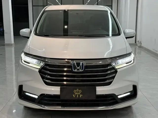 Honda Odyssey — Фото автомобиля 2