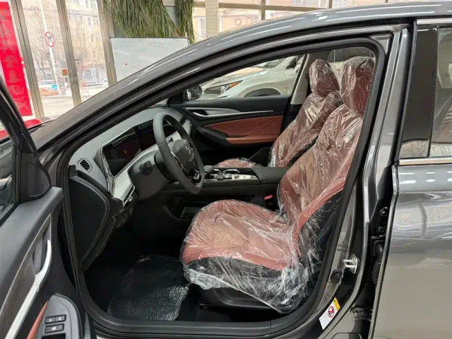 Changan Eado — Фото автомобиля 11