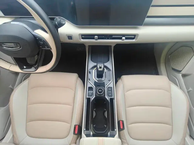 Geely ICON — Фото автомобиля 7
