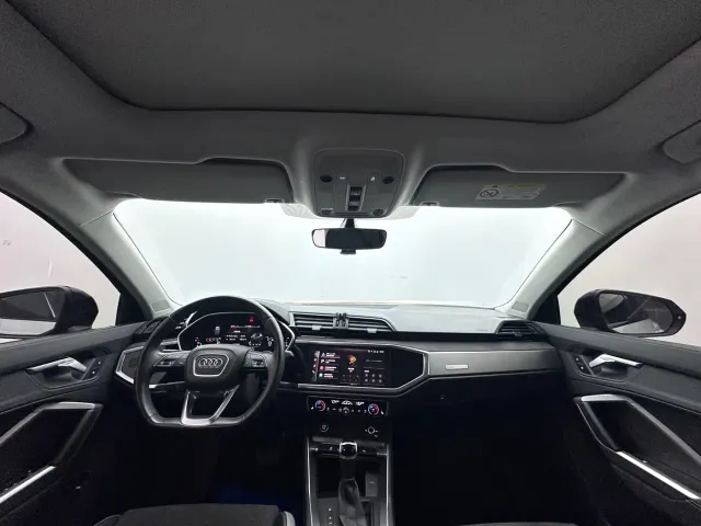 Audi Q3 — Фото автомобиля 11