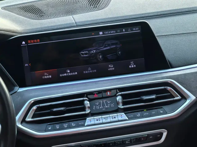 BMW X5 — Фото автомобиля 12