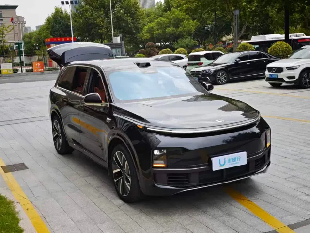 Li Auto L9 — Фото автомобиля 3