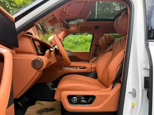 BYD U8 — Фото автомобиля 6