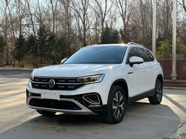 Фотография автомобиля — Volkswagen Tayron