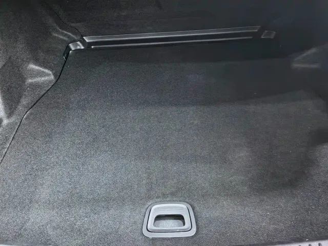 Mercedes-Benz E-Class — Фото автомобиля 12
