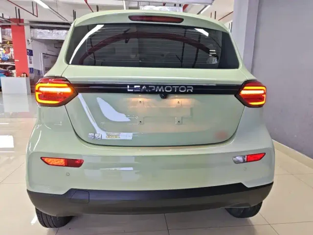 Leapmotor T03 — Фото автомобиля 5