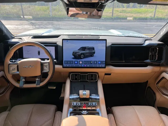 BYD FangChengBao Leopard 8 — Фото автомобиля 5