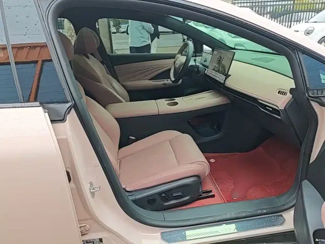 Nissan N7 — Фото автомобиля 24