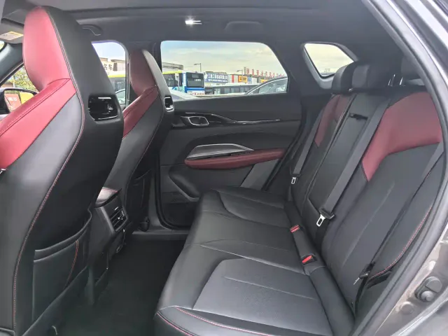 Changan Z6 — Фото автомобиля 7