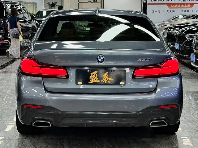 BMW 5 Series — Фото автомобиля 6