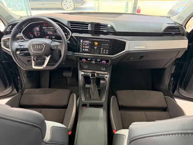 Audi Q3 — Фото автомобиля 11