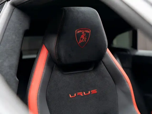 Lamborghini Urus — Фото автомобиля 17
