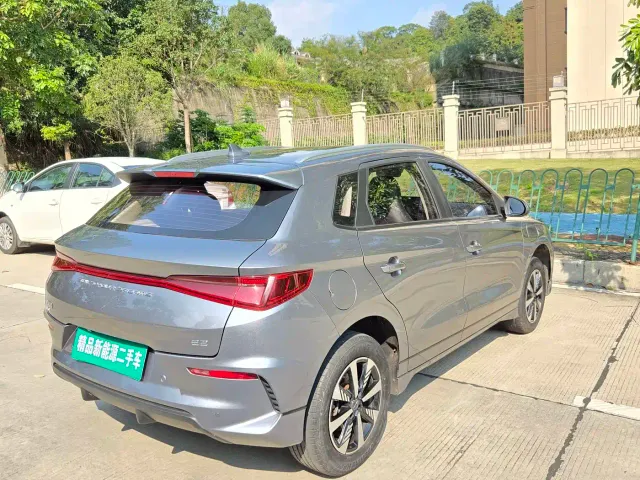 BYD e2 — Фото автомобиля 9