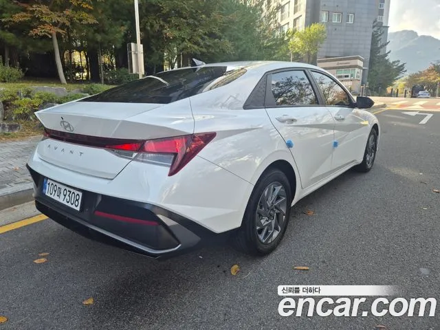 Hyundai Avante CN7 — Фото автомобиля 4