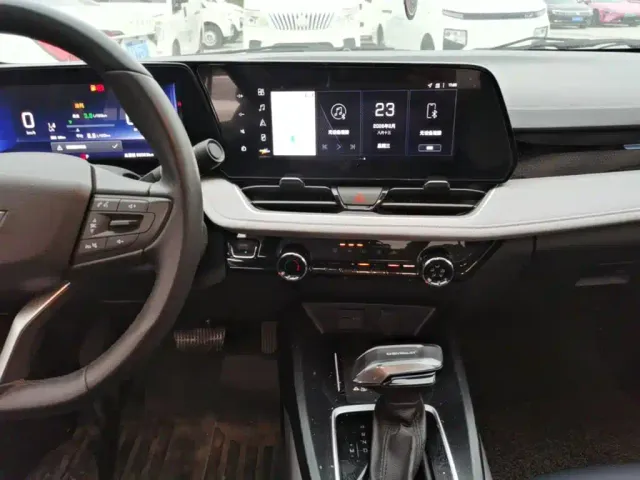 Chevrolet Monza 2024 1.5L Dual-Clutch Delight Edition — Фото автомобиля 12