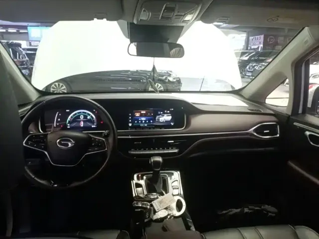 GAC Trumpchi M6 — Фото автомобиля 17