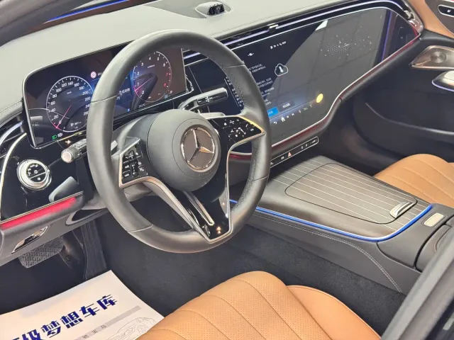 Mercedes-Benz E-Class — Фото автомобиля 9