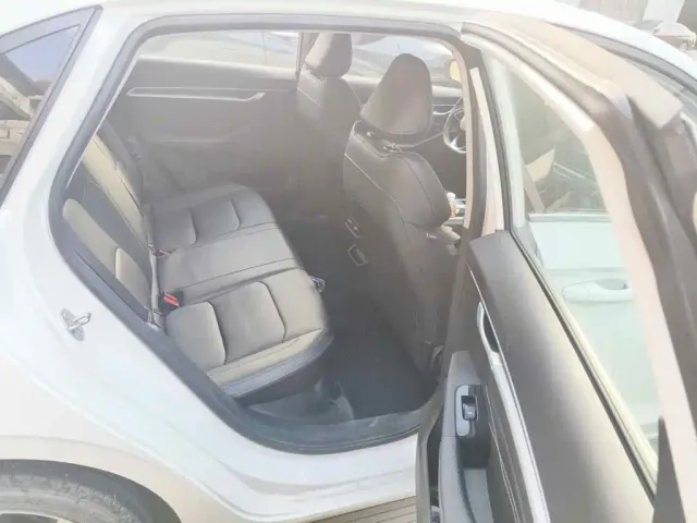 Geely Emgrand — Фото автомобиля 11