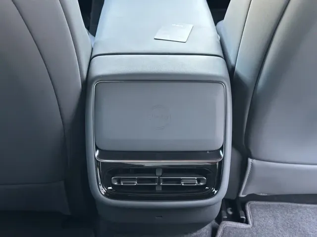 Xpeng P7+ — Фото автомобиля 18