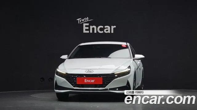 Hyundai Avante CN7 — Фото автомобиля 3