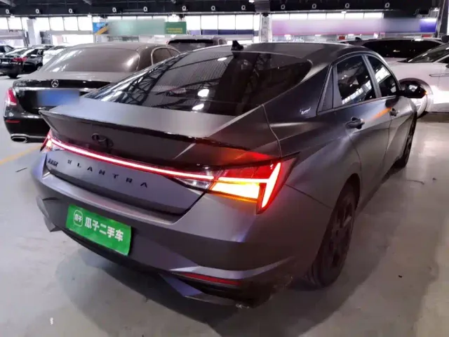 Hyundai Elantra — Фото автомобиля 6