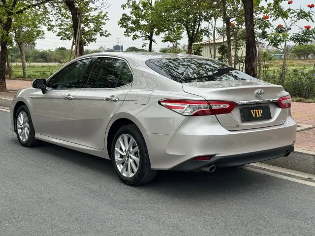 Toyota Camry — Фото автомобиля 4
