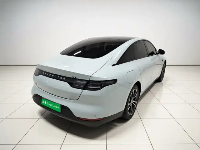Leapmotor C01 — Фото автомобиля 4