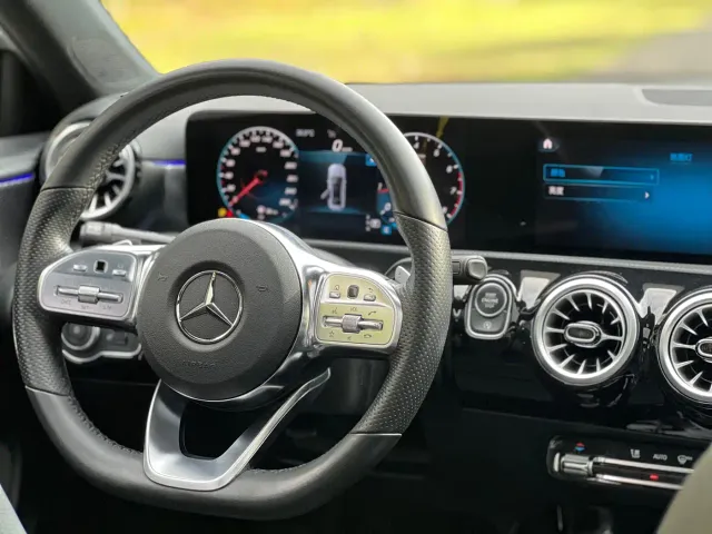 Mercedes-Benz A-Class — Фото автомобиля 13