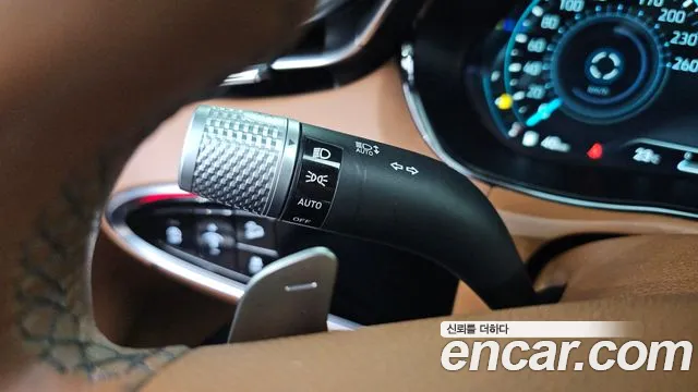 Genesis GV70 — Фото автомобиля 28
