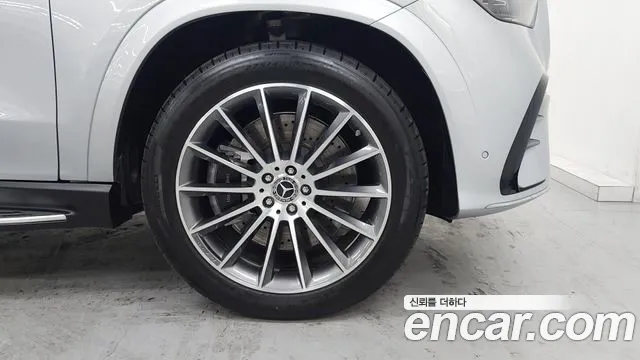 Mercedes-Benz GLE-Class — Фото автомобиля 5