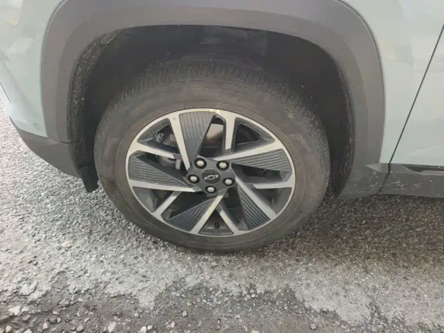 Chevrolet Equinox Plus — Фото автомобиля 22