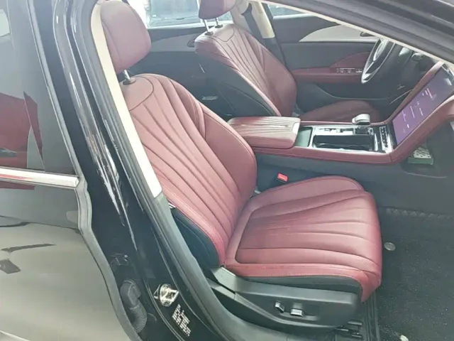 Hongqi H5 — Фото автомобиля 24