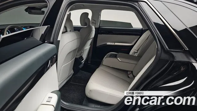 Hyundai Grandeur Grandeur (GN7) 3.5 Бензин 2WD — Фото автомобиля 12