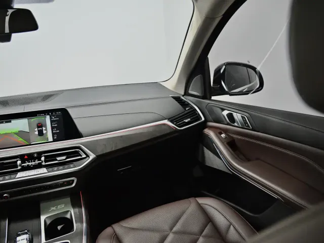 BMW X5 — Фото автомобиля 9
