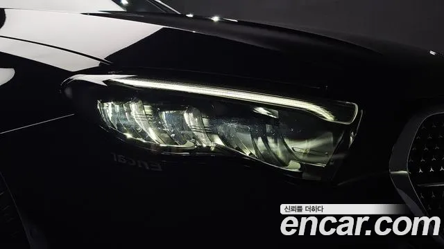 Mercedes-Benz E-Class — Фото автомобиля 18