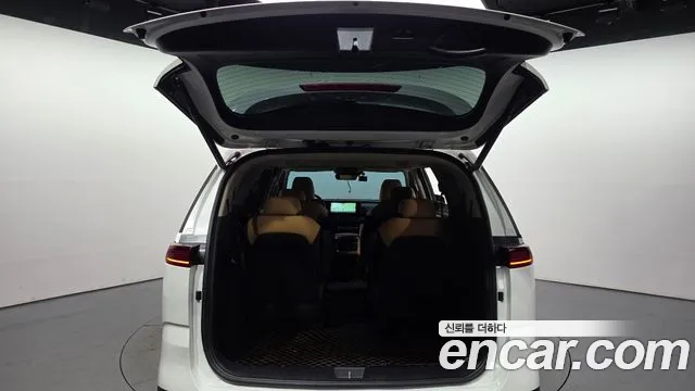 Kia Canival Carnival 4 поколение Бензин 9 мест Noblesse — Фото автомобиля 17