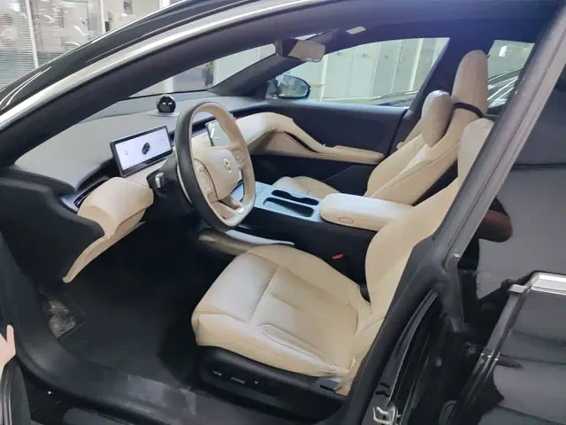 Nio ET5 Touring — Фото автомобиля 14