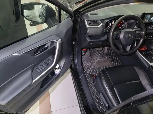 Toyota Wildlander — Фото автомобиля 15