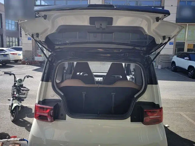 Wuling Hongguang Mini EV — Фото автомобиля 18