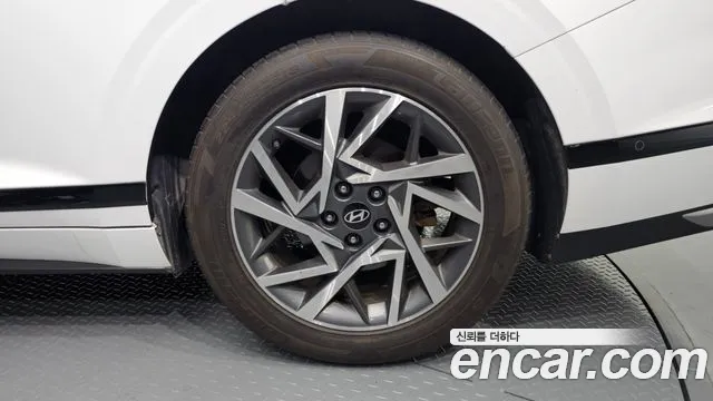 Hyundai Grandeur GN7 — Фото автомобиля 6