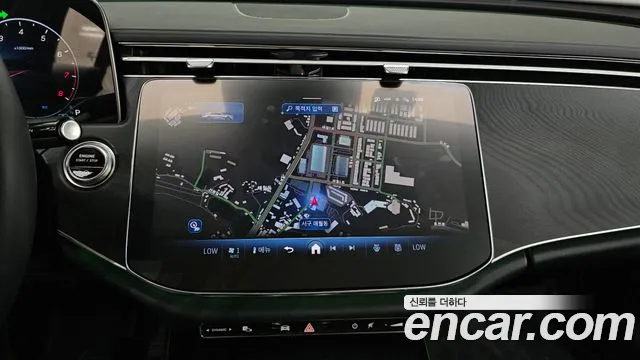 Mercedes-Benz E-Class — Фото автомобиля 4