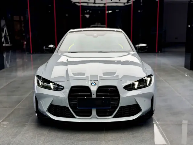 BMW M4 — Фото автомобиля 3