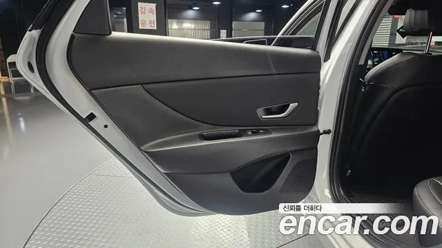 Hyundai AVANTE Avante (CN7) — Фото автомобиля 22