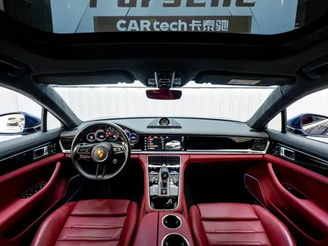 Porsche Panamera — Фото автомобиля 14