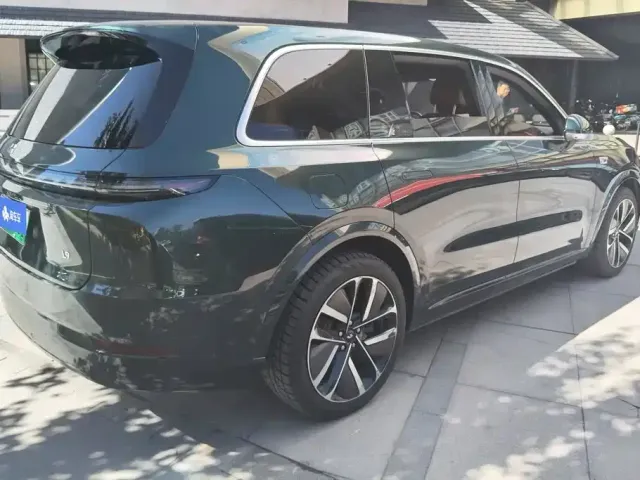 Li Auto L9 — Фото автомобиля 3