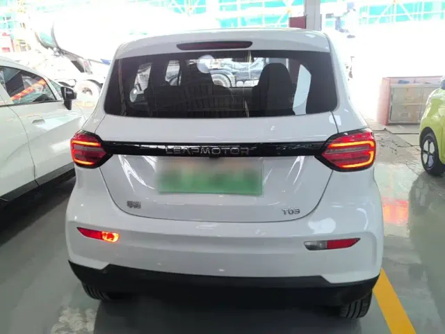 Leapmotor T03 — Фото автомобиля 5