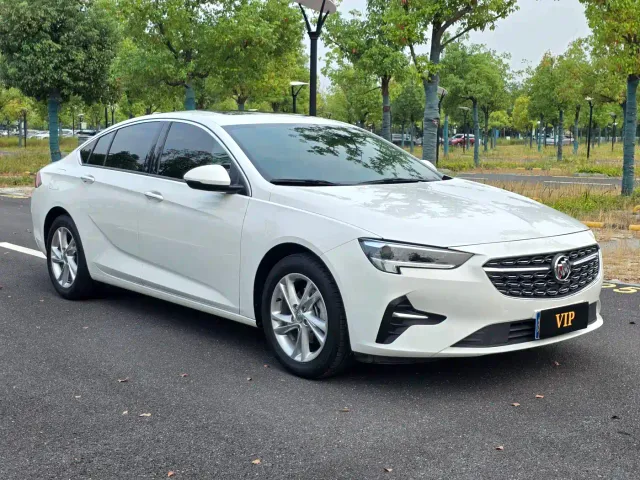 Buick Regal — Фото автомобиля 3